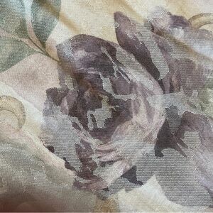 Croscill Chambord Cassis 2 pieces Original Drapes Valance 44 x 208 fringe scarf